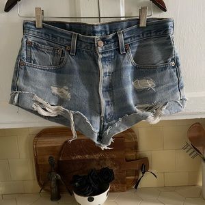 Rare vintage 501’s distressed cut offs